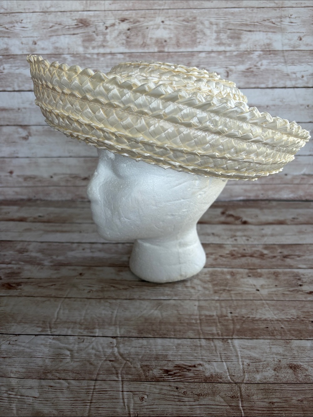 Vintage Cream Braided Straw Tilt Hat Breton-Style Straw Hat 1950's 1960's - Picture 3 of 9
